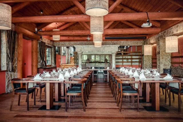 hotel-kaskady-slovensko-sliac-restaurace (4).jpeg