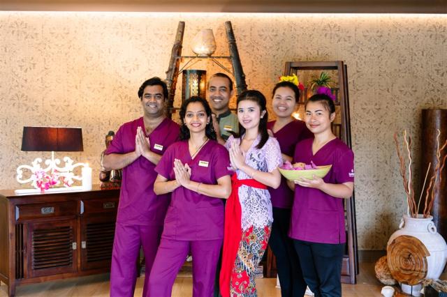 hotel-kaskady-slovensko-sliac-Asia_staff.jpg