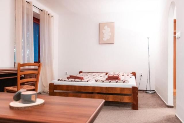 Ceska-Skalice-hotel-Rozkos-dvouluzko.jpg