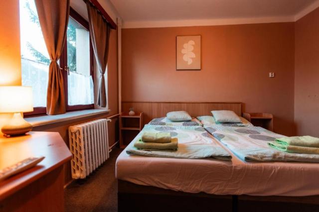 Ceska-Skalice-hotel-Rozkos-dvouluzkovy.jpg