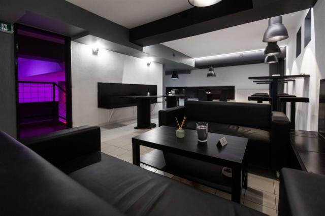 Ceska-Skalice-hotel-Rozkos-bar-v-sale.jpg