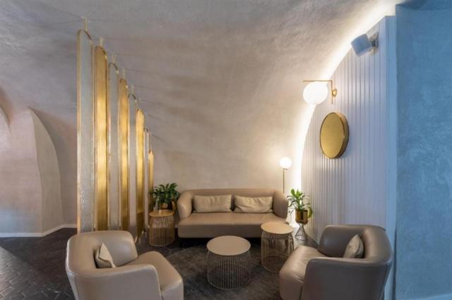 cesky_krumlov_bellevue_hotel_lobby_u_recepce.jpg