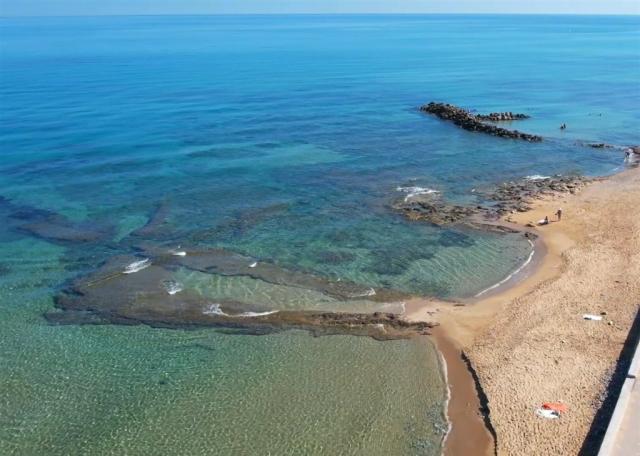 Almare Beach