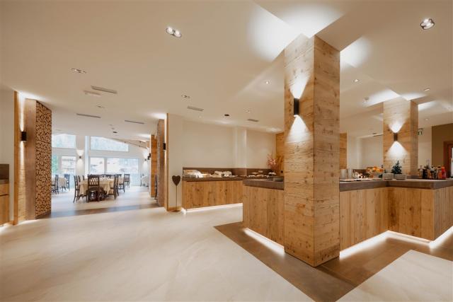 Hotel  Ideal, Itálie - Val di Sole - Madonna di Campiglio, zobr