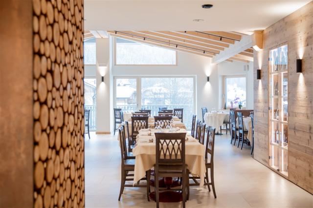 Hotel  Ideal, Itálie - Val di Sole - Madonna di Campiglio, zobr