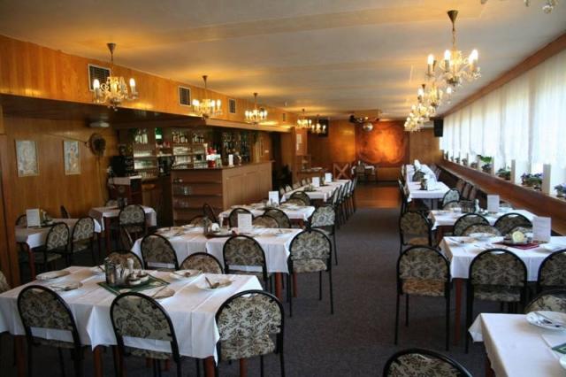 Restaurace.