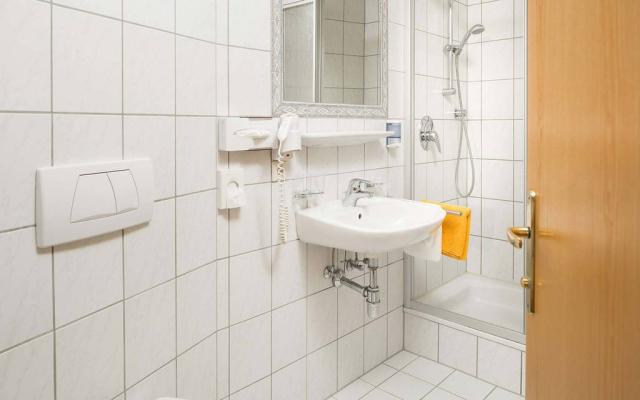 Pokoj hygienické zařízení sprchový kout.