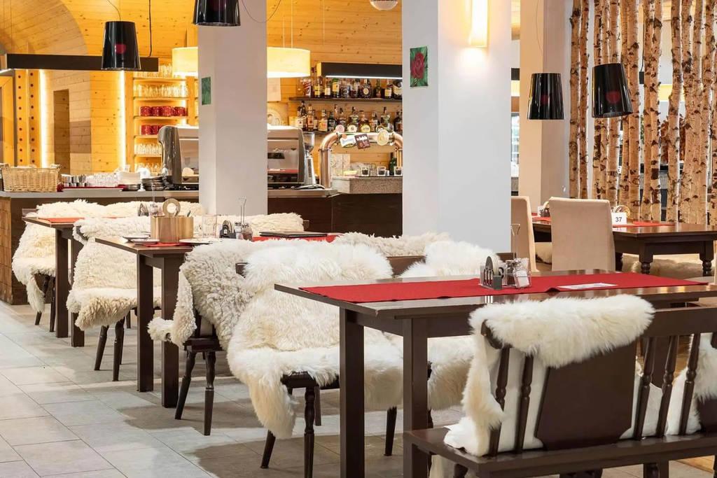 Restaurace.
