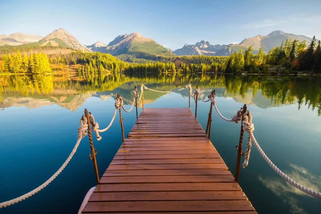 Štrbské pleso s molem.