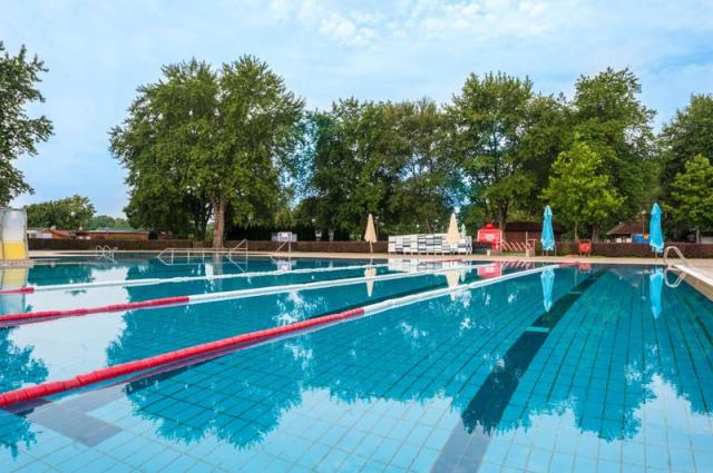 Bazénový komplex Terme 3000 plavecký bazén.