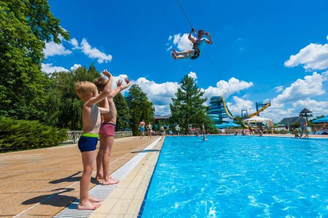 Bazénový komplex Terme 3000 bazén.