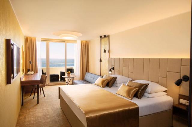 Pokoj 2-lůžkový manželská postel.