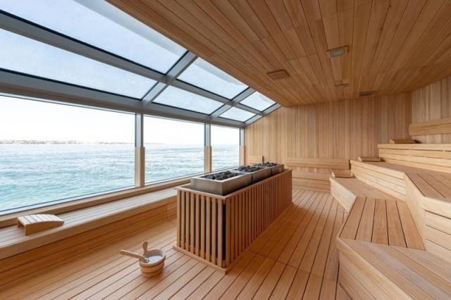 Vodní aquapark Termaris sauna s výhledem na moře.