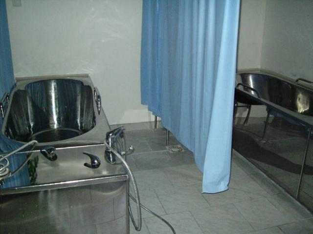 Rehabilitace vany nerezové.