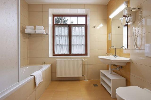 Pokoj hygienické zařízení s vanou.