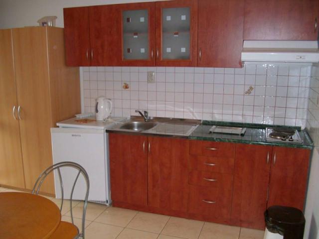 Studio Petra kuchyňská linka.
