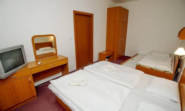 Apartmán pro 3-4 osoby ložnice 2 lůžka, přistýlka a vysouvací p
