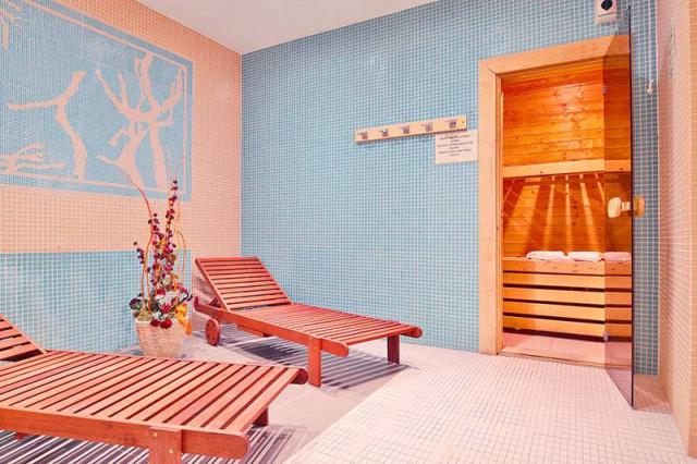 Sauna a lehátka.