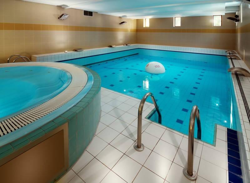 Wellness zóna vířivky.