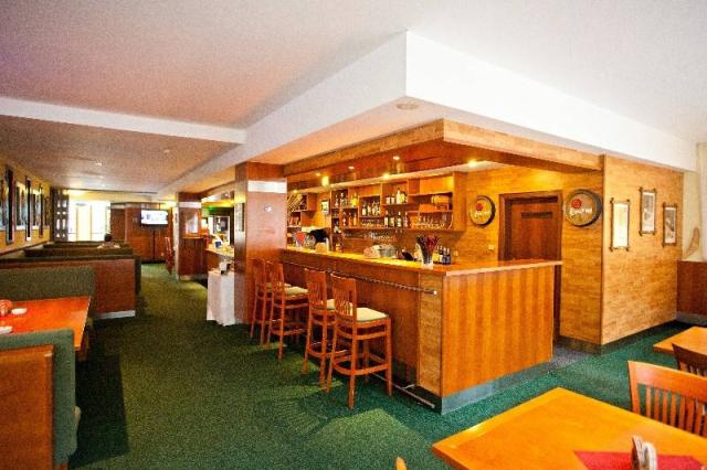 Bar.