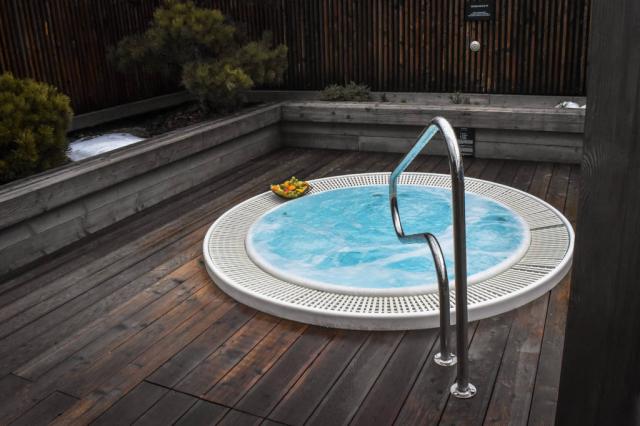 Wellness centrum vířivka.