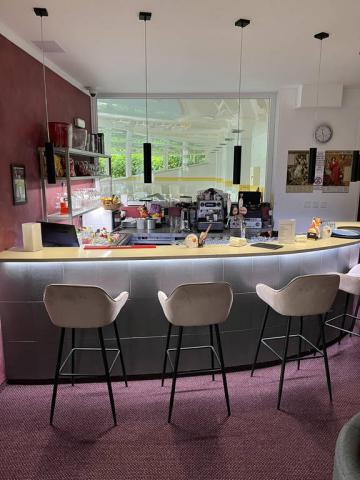 Bar.