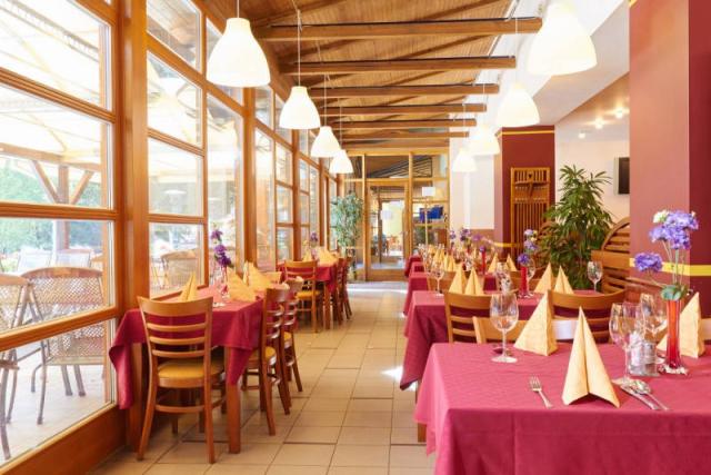 Restaurace.