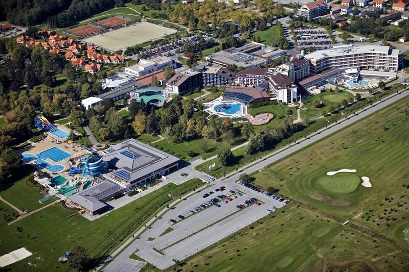 Terme 3000 areál bazénů.