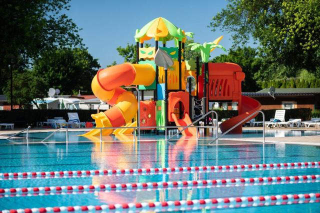 Terme 3000 aquapark dětský bazén skluzavka a tobogány.