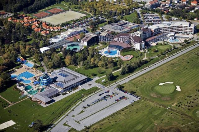 Terme 3000 areál bazénů.