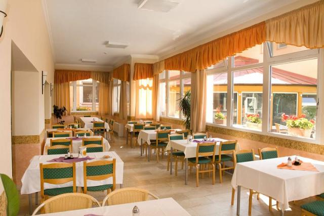 Restaurace.