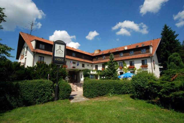 Hotel Zvíkov exterier.