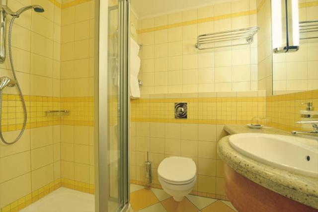 Pokoj Superior hygienické zařízení sprchový kout.