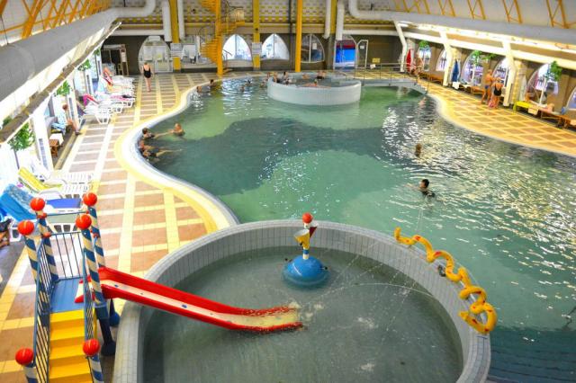 Termální koupaliště Thermal Corvinus bazén vnitřní, dětský a wh