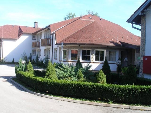 Vila Plitvička Sedra - budova zvenku.