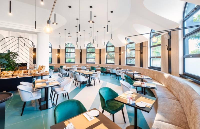Restaurace.
