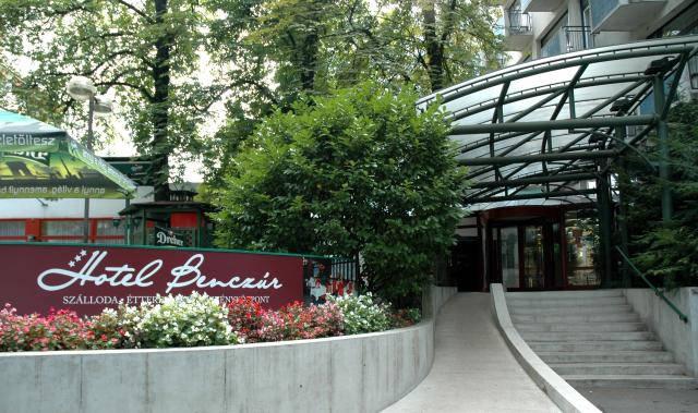 Hotel vstup do hotelu.
