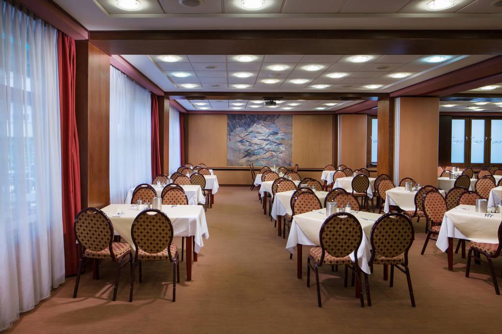 Restaurace.