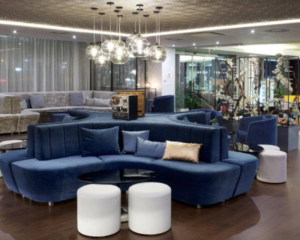 Lobby.