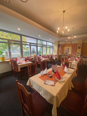 Restaurace.