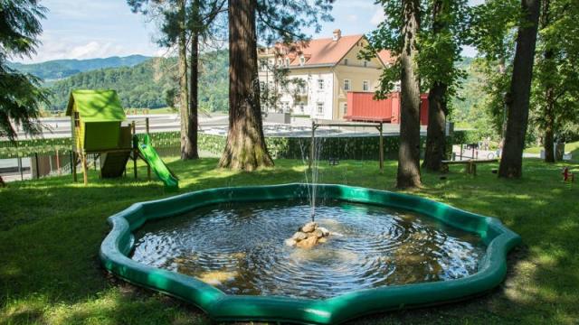 Lázeňský park s fontánkou.