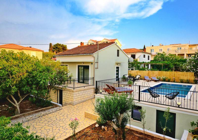 Josipa Holiday Home
