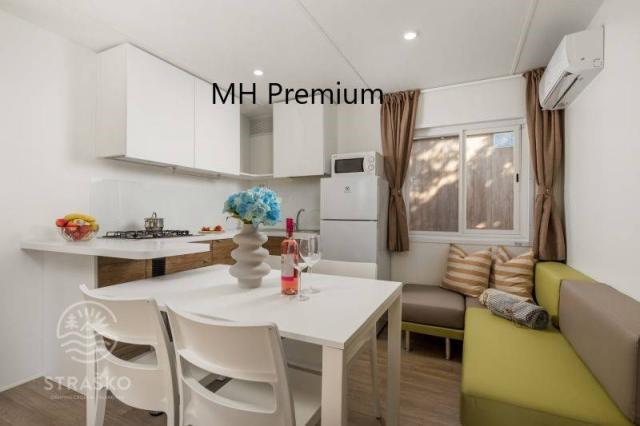 Kemp Straško - mobile home Premium - kuchyňský kout, jídelní st