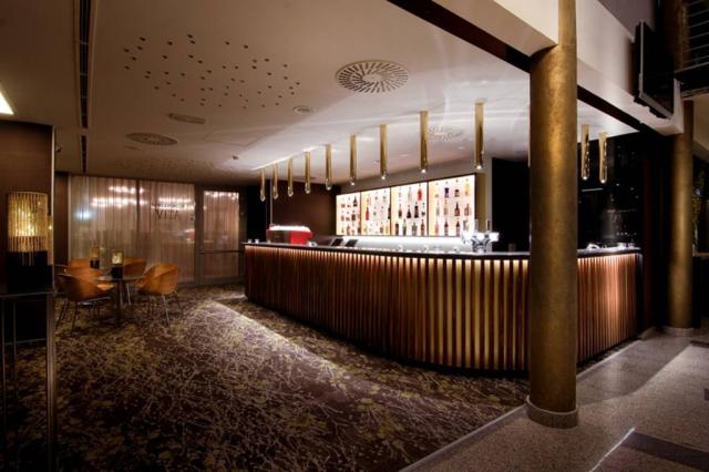 Bar.