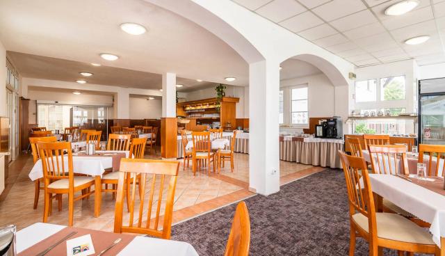 Restaurace.