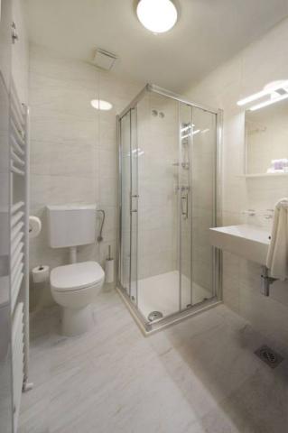 Pokoj hygienické zařízení sprchový kout.