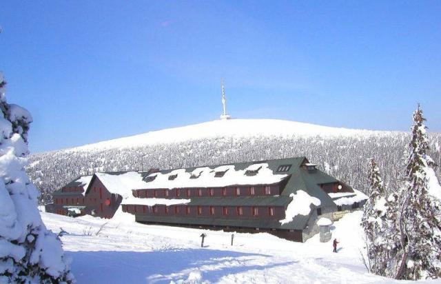 Hotel VZ Ovčárna pod Pradědem zima exterier.