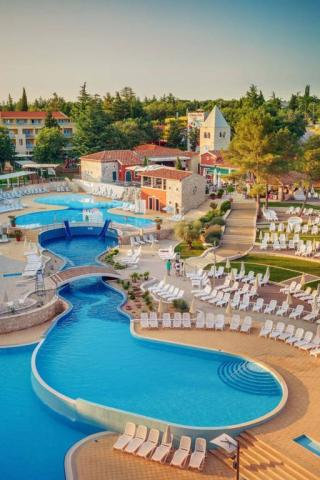 Hotel Garden Istra Plava Laguna - komplex venkovních bazénů, le