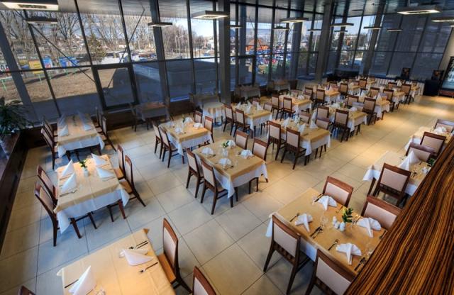 Aquacity restaurace.
