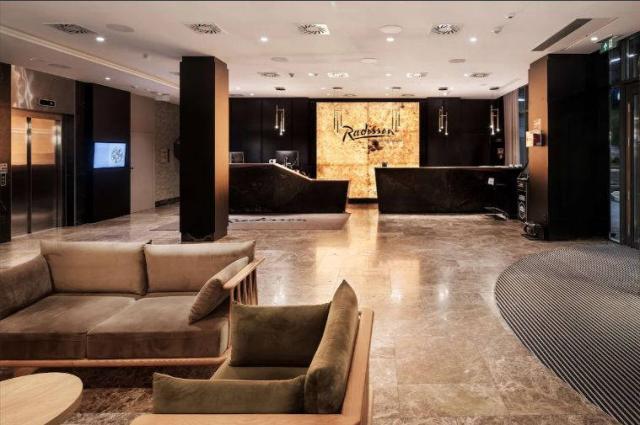 Lobby s recepcí.